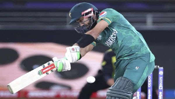বাবর ভাঙলেন হেডেনদের রেকর্ড, রিজওয়ানের অনন্য নজির