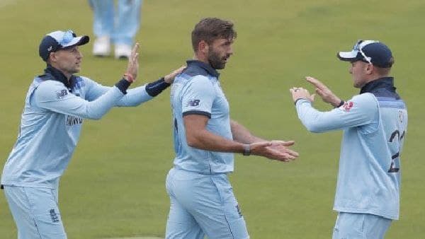 ২০১৬ সালে ইডেন কাঁপানো ব্রাথওয়েটকে চেনেননি আলিপুরের কেউ! ২০১৬ সালে ইডেন কাঁপানো ব্রাথওয়েটকে চেনেননি আলিপুরের কেউ!