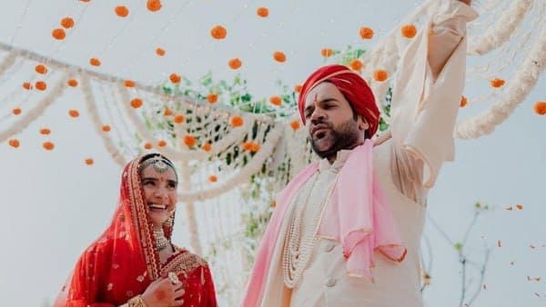 পত্রলেখা.. আমাদের চিরদিনের যাত্রা শুরু হল।'