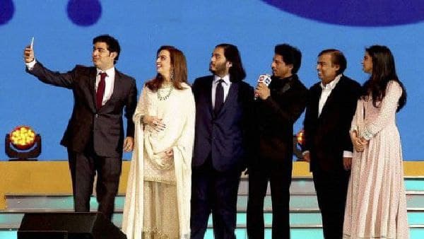 জানুয়ারিতে এমিরেটস টি ২০ লিগে আইপিএলের ছোঁয়া জানুয়ারিতে এমিরেটস টি ২০ লিগে আইপিএলের ছোঁয়া