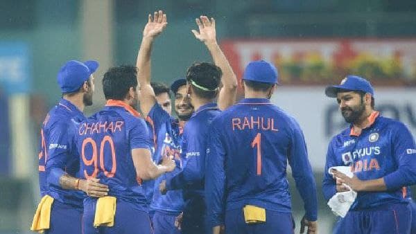 রাঁচিতে ভারতের বিরুদ্ধে বড় রান তুলতে ব্যর্থ নিউজিল্যান্ড