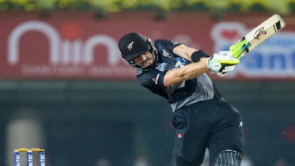 রাঁচিতে ভারতের বিরুদ্ধে বড় রান তুলতে ব্যর্থ নিউজিল্যান্ড