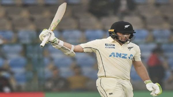 কানপুর টেস্টে ভারতের বিরুদ্ধে অপ্রতিরোধ্য কিউয়ি ওপেনাররা 