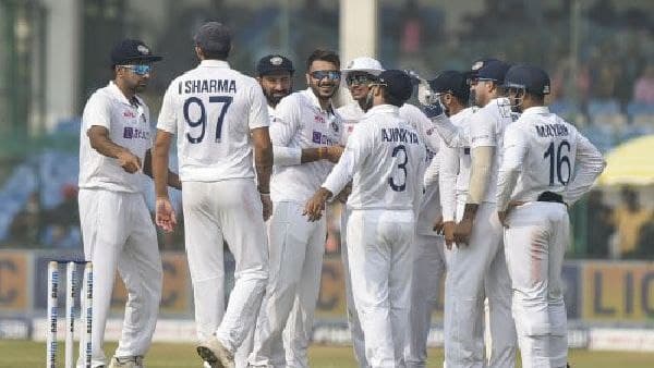 চার ক্রিকেটার ছাঁটাই? চার ক্রিকেটার ছাঁটাই?