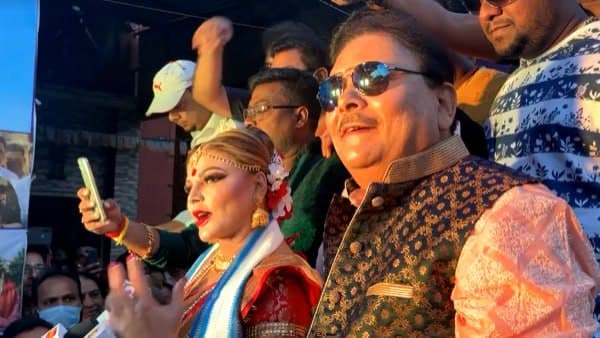 মদন মিত্রের প্রশংসা 