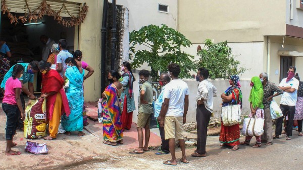 আজ থেকে চালু দুয়ারে রেশন প্রকল্প