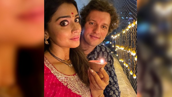 শ্রিয়া সরণ ও আন্ড্রেই কোস্চিভ শ্রিয়া সরণ ও আন্ড্রেই কোস্চিভ