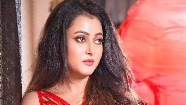 আবারও কামব্যাক জবা