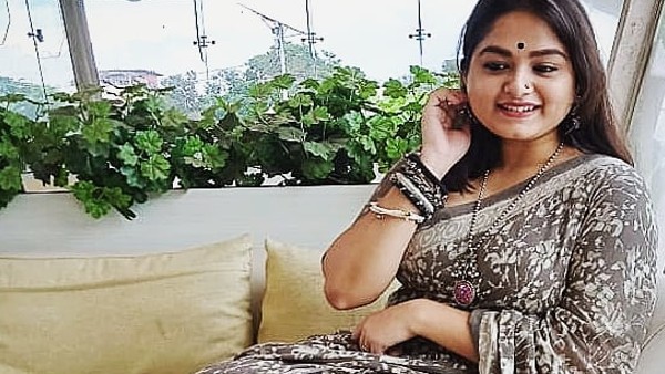 সুবর্ণলতা থেকে ইপ্সিতা অভিনয়ে পা রাখেন সুবর্ণলতা থেকে ইপ্সিতা অভিনয়ে পা রাখেন