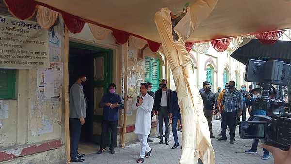 ভোট দিয়ে বেরিয়ে অভিষেক বন্দ্যোপাধ্যায়ের প্রতিক্রিয়া