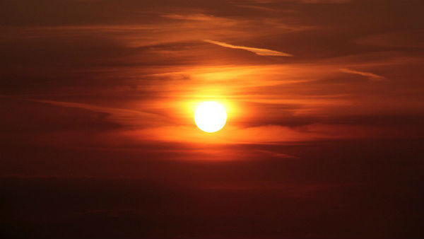 ৩০টি দৈত্যাকার নক্ষত্র শিখাগুলির সম্পর্কে