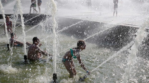 মার্কিন যুক্তরাষ্ট্রে তাপপ্রবাহ, কানাডার সর্বনাশ 
