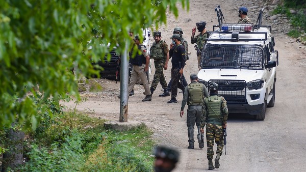 ৫ বছরে নিহত সেনার সংখ্যা ঠিক কত? ৫ বছরে নিহত সেনার সংখ্যা ঠিক কত?