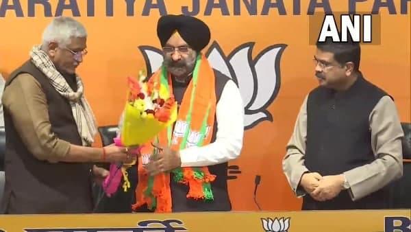 দিল্লি থেকে একাধিক বার বিধায়ক দিল্লি থেকে একাধিক বার বিধায়ক