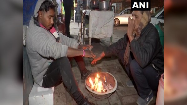 তাপমাত্রা নেমেছে দিল্লিতেও