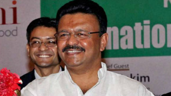 সাতে সাত করে মেয়র হওয়ার দাবি জোরালো করেন ফিরহাদ