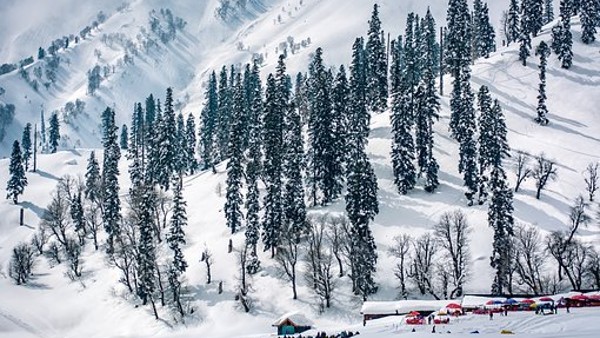 গুলমার্গ (জম্মু ও কাশ্মীর) গুলমার্গ (জম্মু ও কাশ্মীর)