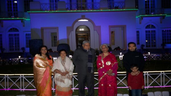 ব্রিটিশের সময় থেকেই রাজভবন রয়েছে দার্জিলিং-এ