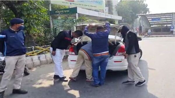 বিভিন্ন জায়গায় নাকা তল্লাশি