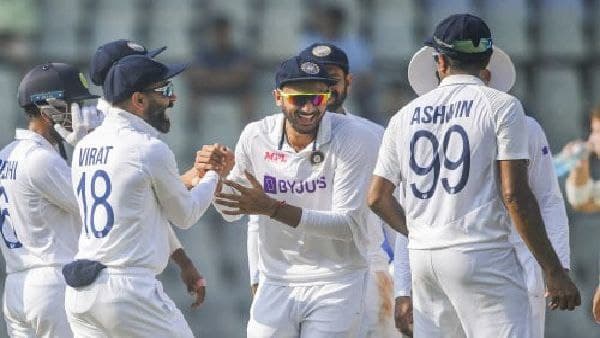 তরুণদের প্রশংসা দ্রাবিড়ের