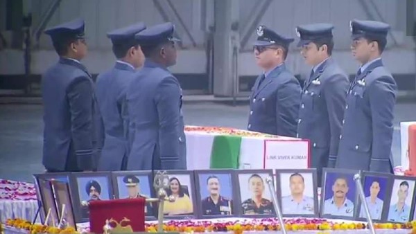 বিশেষ মর্যাদায় শেষকৃত্য হবে বিশেষ মর্যাদায় শেষকৃত্য হবে