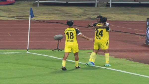 নর্থইস্ট ইউনাইটেডকে চূর্ণ করে দ্বিতীয় স্থানে হায়দরাবাদ এফসি নর্থইস্ট ইউনাইটেডকে চূর্ণ করে দ্বিতীয় স্থানে হায়দরাবাদ এফসি