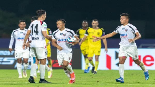 নর্থইস্ট ইউনাইটেডকে চূর্ণ করে দ্বিতীয় স্থানে হায়দরাবাদ এফসি নর্থইস্ট ইউনাইটেডকে চূর্ণ করে দ্বিতীয় স্থানে হায়দরাবাদ এফসি