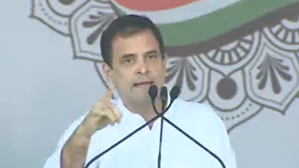 হিন্দু ও হিন্দুত্ববাদীর মধ্যে একটা তফাৎ আছে