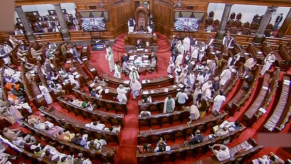 উত্তাল সংসদ অধিবেশন