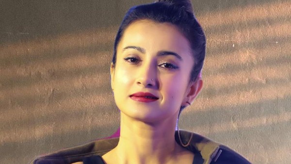  আবার চর্চার কেন্দ্রে