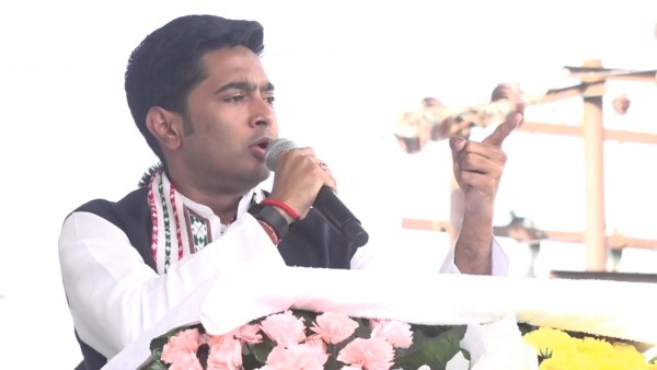 কেন এমন উল্টো সুর শোনা যাচ্ছে তৃণমূলের কথায়? 