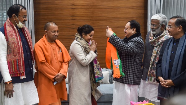 বিজেপিতে অপর্ণা যাদব