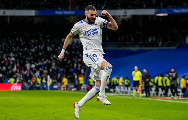 El Clasico: টানা পাঁচটি এল ক্লাসিকো জয়হীন বার্সা, কাতালান ক্লাবকে হারিয়ে সুপার কাপের ফাইনালে লস ব্ল্যাঙ্কোস El Clasico: টানা পাঁচটি এল ক্লাসিকো জয়হীন বার্সা, কাতালান ক্লাবকে হারিয়ে সুপার কাপের ফাইনালে লস ব্ল্যাঙ্কোস