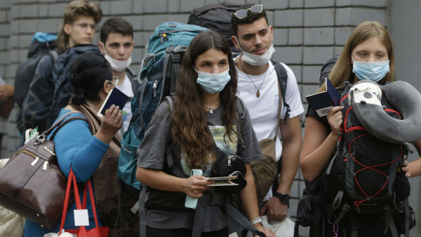 বোর্ডিংয়ের আগে