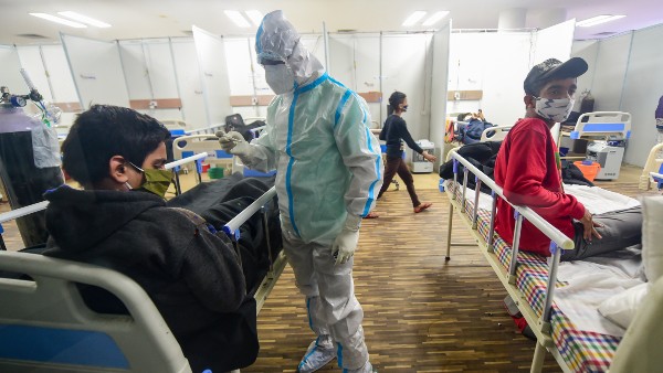 গ্রামীণ কেসলোড কমছে গ্রামীণ কেসলোড কমছে