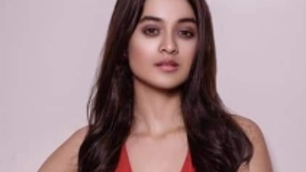 দর্শনা বণিক দর্শনা বণিক