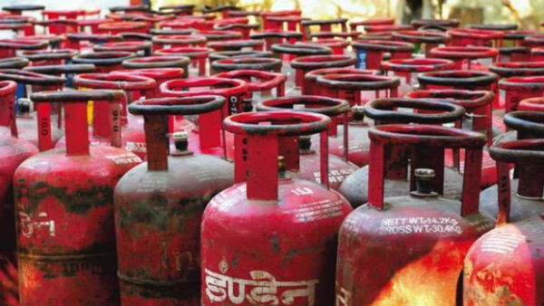 প্রতিমাসেই নতুন মূল্য নির্ধারণ প্রতিমাসেই নতুন মূল্য নির্ধারণ