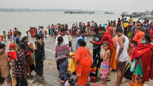 মকর সংক্রান্তি ১৪ জানুয়ারি পালন করা ঠিক মকর সংক্রান্তি ১৪ জানুয়ারি পালন করা ঠিক