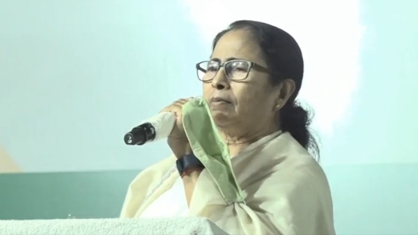 তৃণমূলে কর্তৃত্বের প্রশ্নে মমতা-অভিষেক তৃণমূলে কর্তৃত্বের প্রশ্নে মমতা-অভিষেক
