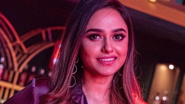 হঠাৎ কেন সরে যাচ্ছেন মিশমি?