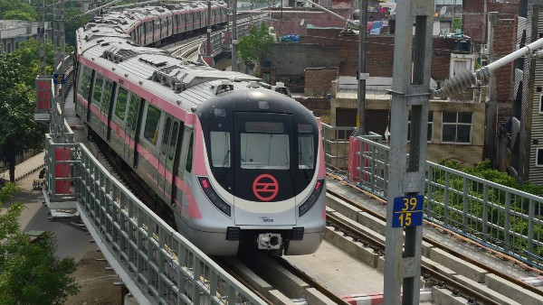 দৈনিক ৬০হাজার করোনা আক্রান্তের সম্ভাবনা, রাজধানীতে বন্ধ হতে পারে বাস - মেট্রো দৈনিক ৬০হাজার করোনা আক্রান্তের সম্ভাবনা, রাজধানীতে বন্ধ হতে পারে বাস - মেট্রো