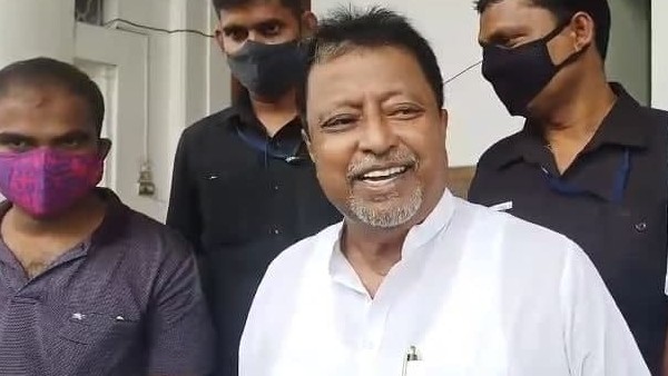 মুকুল তৃণমূলে যোগ দেননি! মুকুল তৃণমূলে যোগ দেননি!