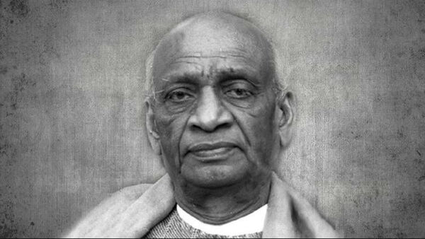 সর্দার প্যাটেলের ছবি দিয়ে টুইট সর্দার প্যাটেলের ছবি দিয়ে টুইট