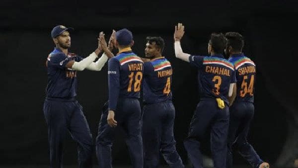 করোনা আক্রান্ত ভারতের নির্ভরযোগ্য বোলার করোনা আক্রান্ত ভারতের নির্ভরযোগ্য বোলার