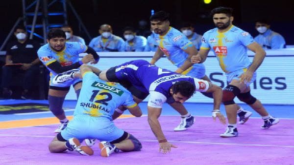 প্রো কবাডিতে দাবাং দিল্লিকে দুরমুশ বেঙ্গালুরু বুলসের, রুদ্ধশ্বাস লড়াই ইউপি যোদ্ধা ও হরিয়ানা স্টিলার্স ম্যাচেও