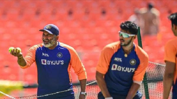 কলকাতা নাইট রাইডার্সে ভরত অরুণ, আইপিএলের আসরে প্রত্যাবর্তন কলকাতা নাইট রাইডার্সে ভরত অরুণ, আইপিএলের আসরে প্রত্যাবর্তন