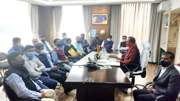 সুরজিৎ সেনগুপ্তর শারীরিক অবস্থার খোঁজ নিলেন মুখ্যমন্ত্রী, মমতার নির্দেশে চিকিৎসার বিশেষ বন্দোবস্ত সুরজিৎ সেনগুপ্তর শারীরিক অবস্থার খোঁজ নিলেন মুখ্যমন্ত্রী, মমতার নির্দেশে চিকিৎসার বিশেষ বন্দোবস্ত