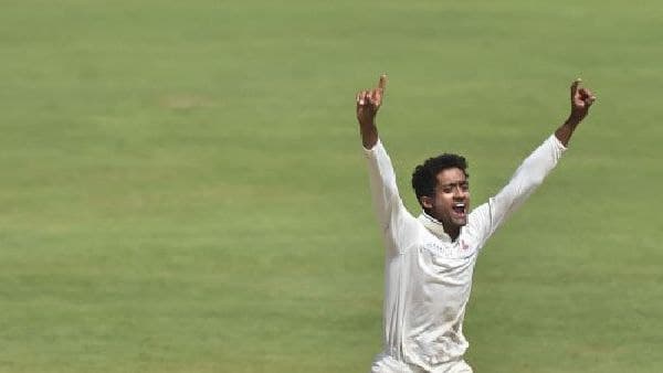 ভারতীয় দলের সঙ্গে থাকছেন শাহরুখ ও সাই কিশোর ভারতীয় দলের সঙ্গে থাকছেন শাহরুখ ও সাই কিশোর