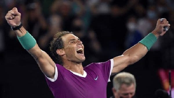 ফেডেরার-জকোভিচকে টপকে বিশ্বরেকর্ড ফেডেরার-জকোভিচকে টপকে বিশ্বরেকর্ড