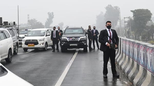 আইএসআই-এর হাতের পুতুল